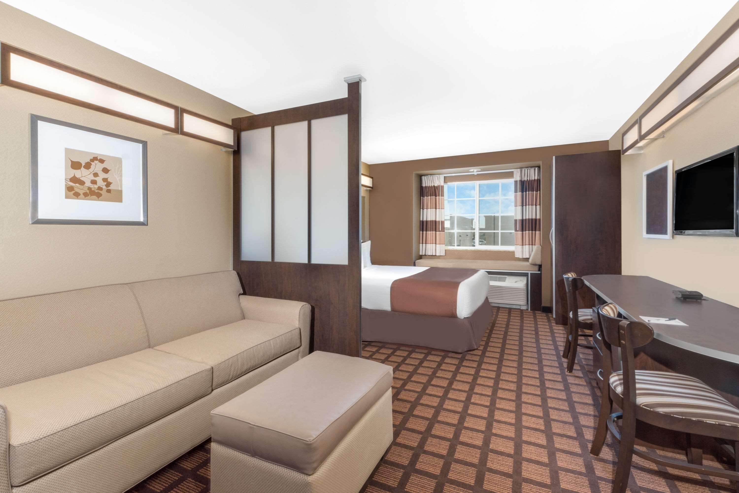 Microtel Inn & Suites By Wyndham Midland Buitenkant foto