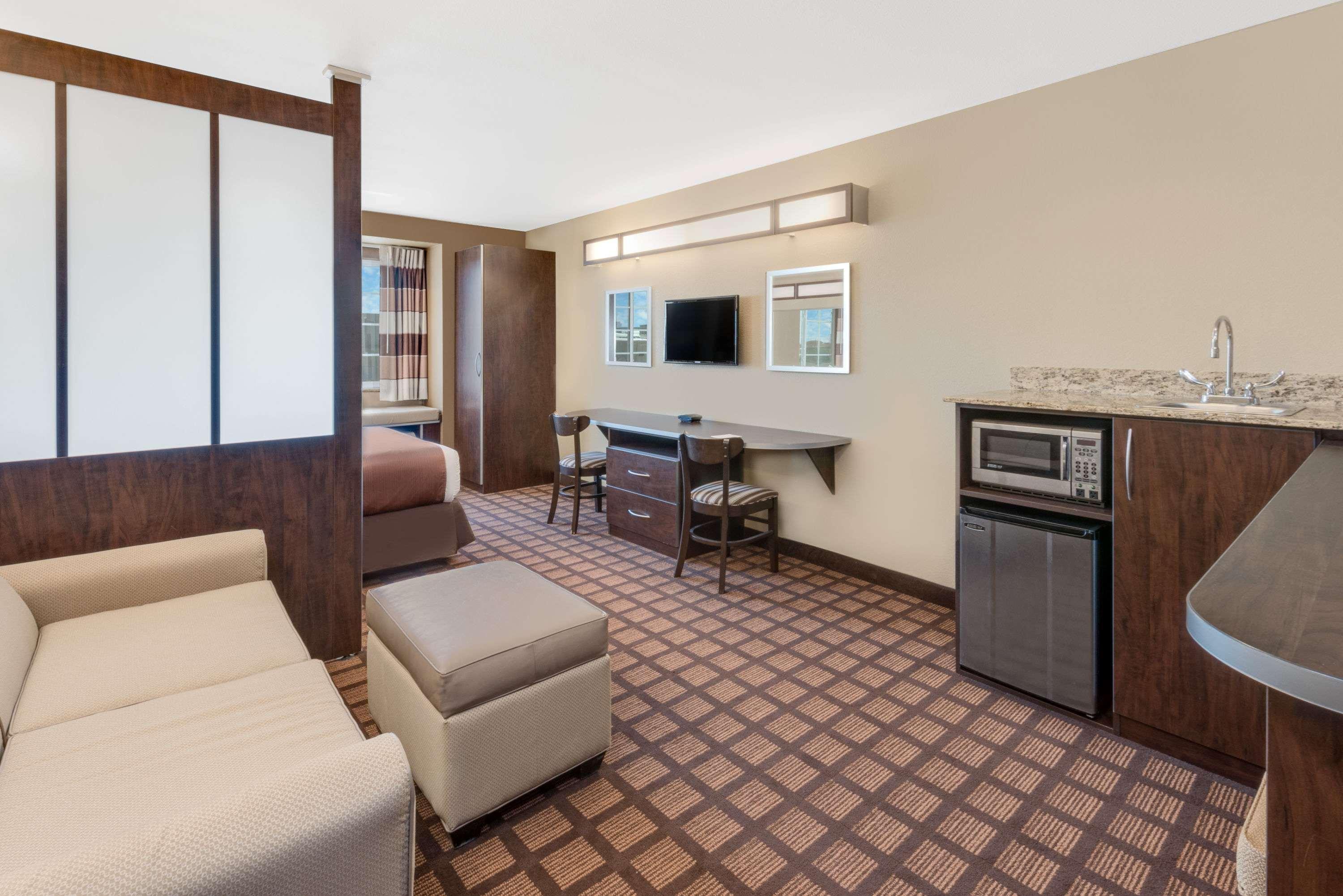 Microtel Inn & Suites By Wyndham Midland Buitenkant foto