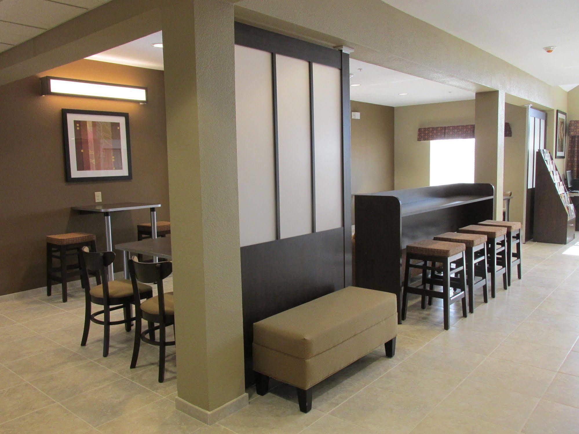 Microtel Inn & Suites By Wyndham Midland Buitenkant foto