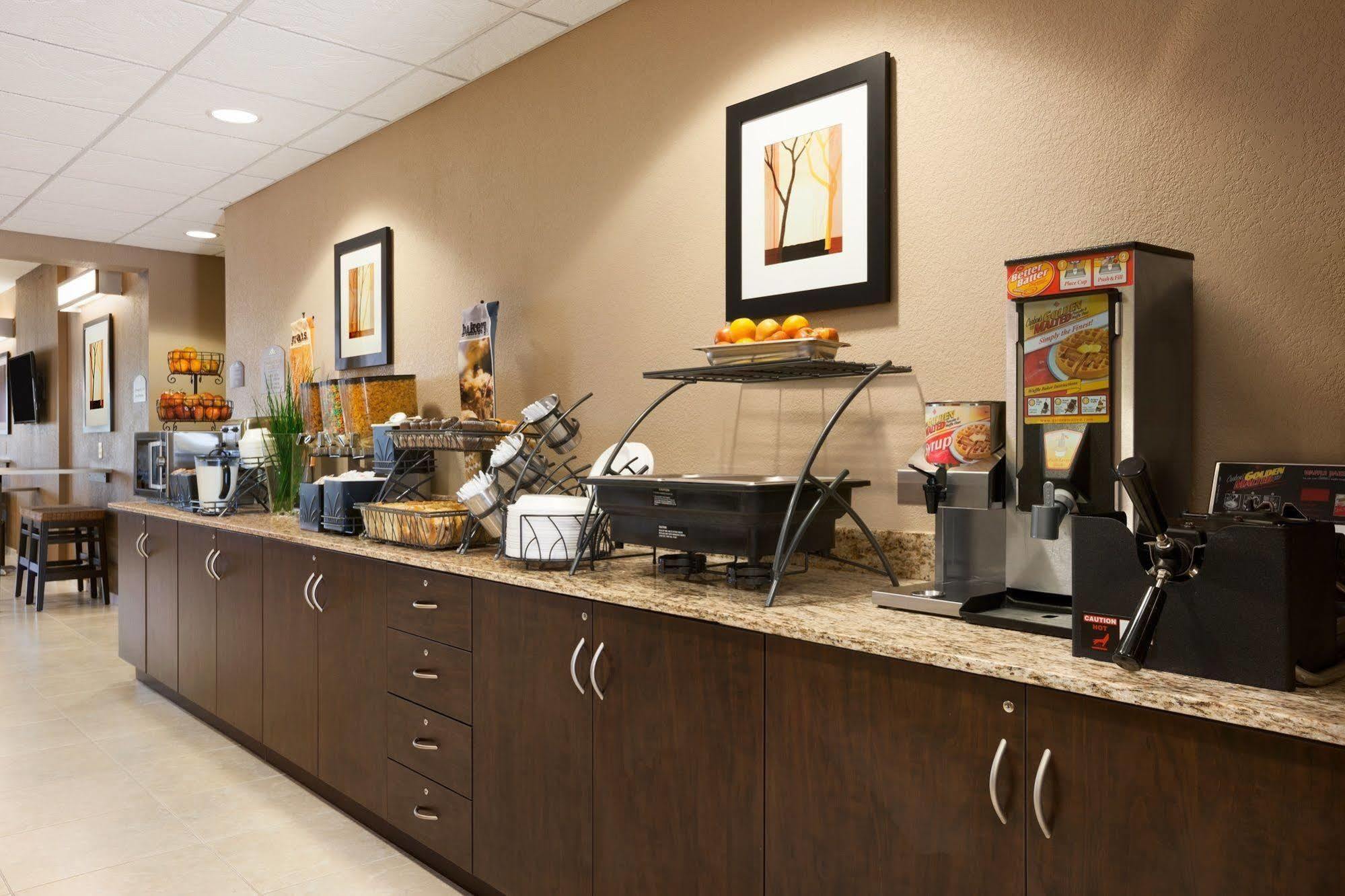 Microtel Inn & Suites By Wyndham Midland Buitenkant foto